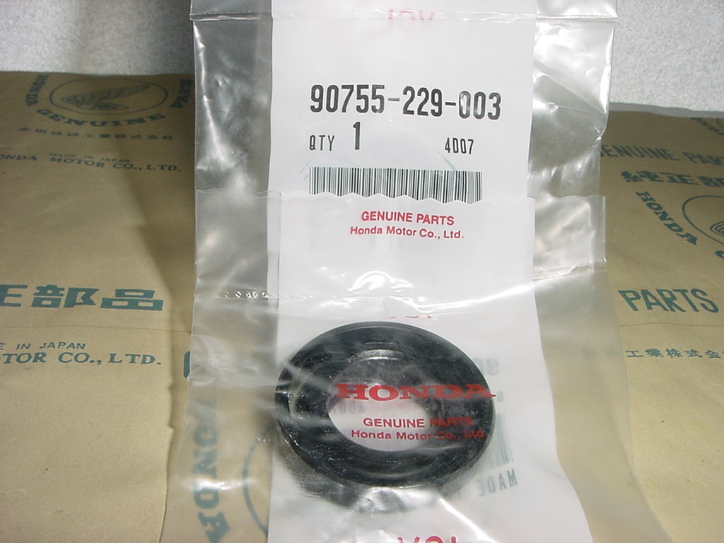 Oil seal 21x37x7